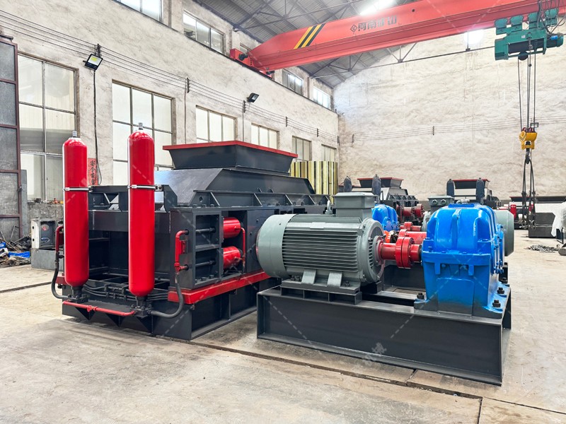 对辊细碎机_小型细碎对辊机,新型制砂细碎机生产视频/型号图片